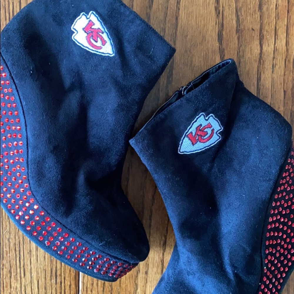KC Chiefs Red and Black Size 9 Booties